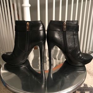 Barely worn Tory Burch booties
